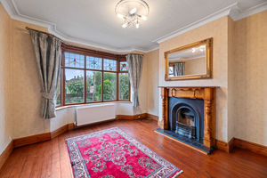 Lounge- click for photo gallery